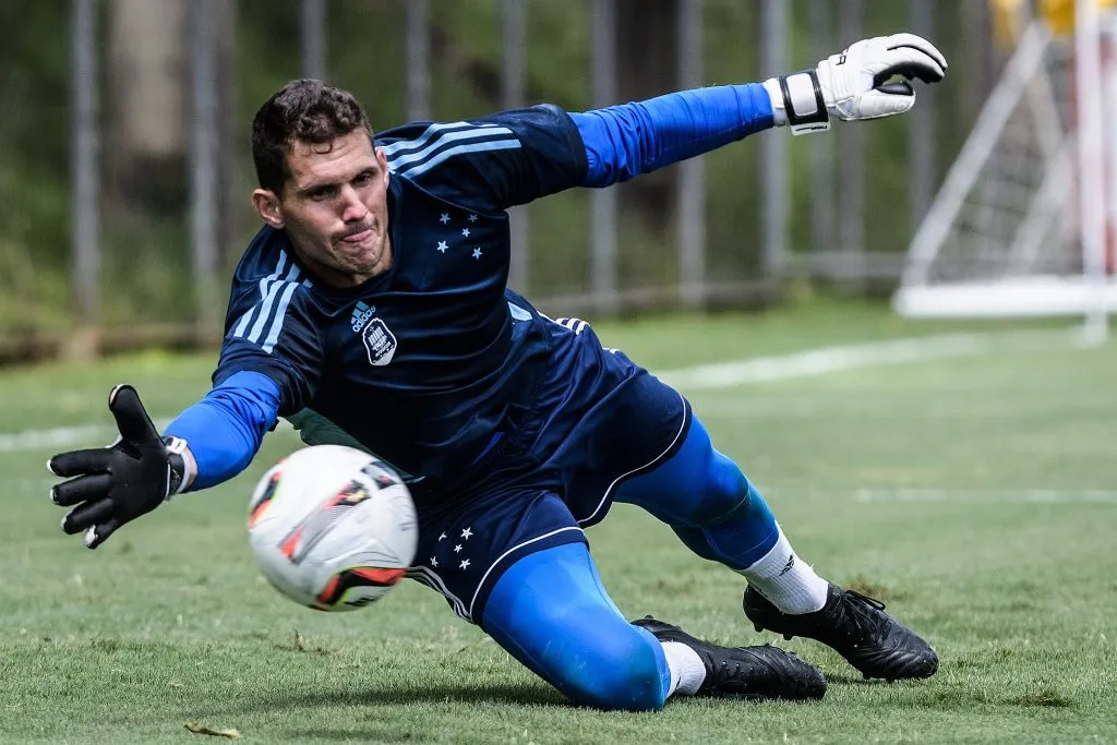 Rafael Cabral é sondado pelo RB Bragantino. Foto: Gustavo Aleixo/Cruzeiro