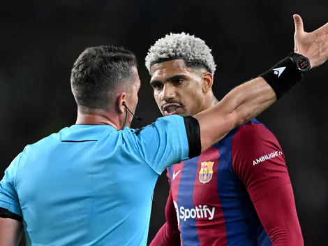 Araújo desabafa na web após ser apontado como vilão do Barcelona