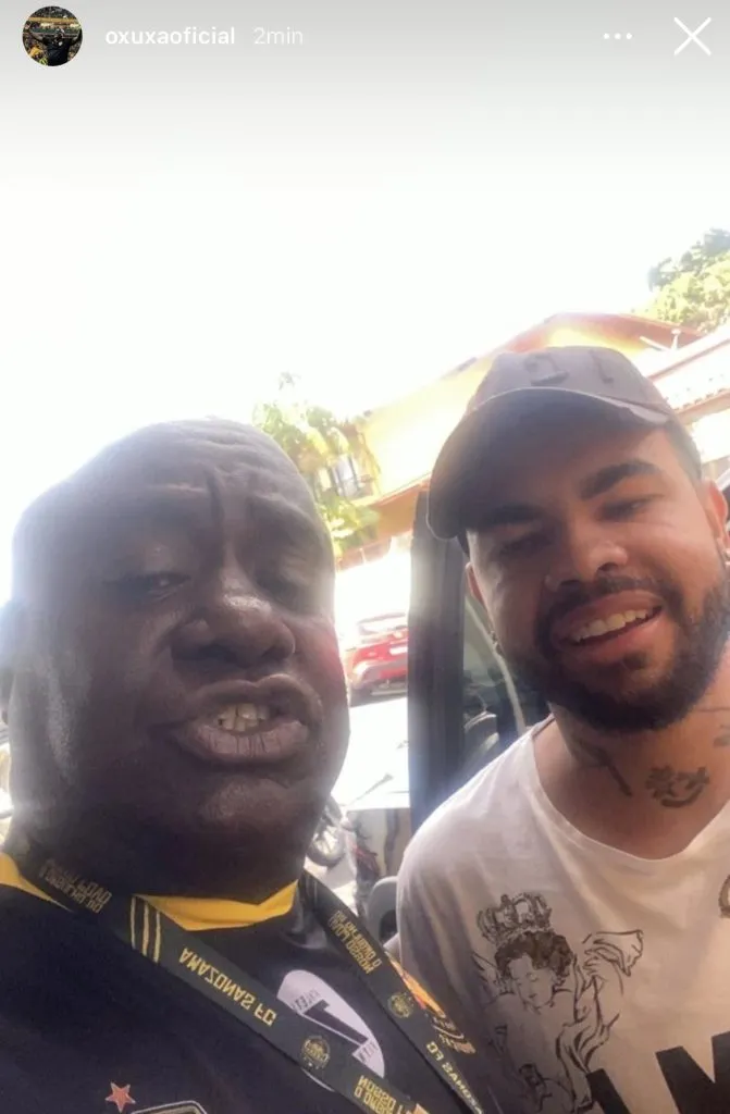 Funcionário do Amazonas posta foto com Dentinho. Foto: Reprodução/Acervo Pessoal