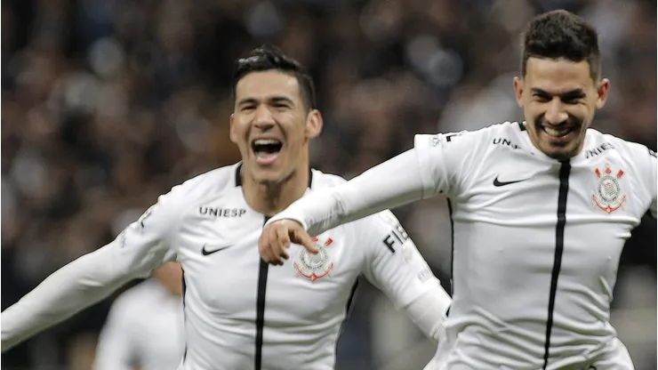 Atlético Mineiro pode fechar acordo com ex-zagueiro do Corinthians. Foto: Daniel Vorley/AGIF.