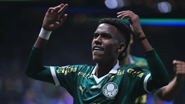 Estevão, do Palmeiras, é alvo do Chelsea, que em breve deve mandar proposta ao Palmeiras. Foto: Ettore Chiereguini/AGIF