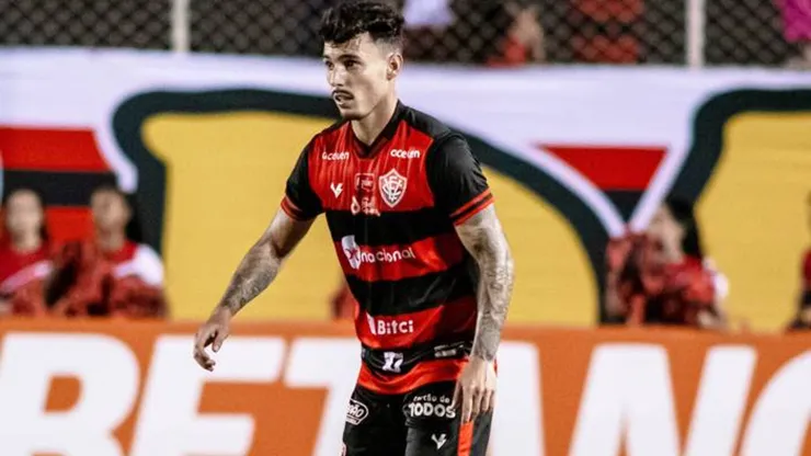 Lateral do Vitória desabafou em entrevista após partidas (Foto: Pietro Carpi/EC Vitória/Divulgação)