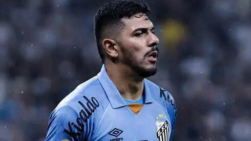 João Paulo pode deixar o Santos e reforçar campeão brasileiro na Série A. Foto: Fabio Giannelli/AGIF