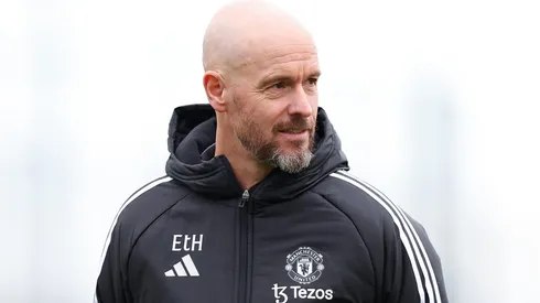 Ten Hag balança, e Manchester United tem 5 treinadores para substituir o neerlandês. (Photo by Matt McNulty/Getty Images)