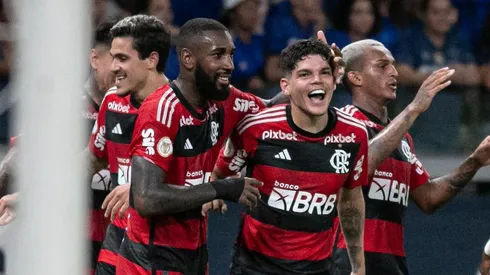 Adeus, Brasil? Titular do Flamengo recebe aprovação para trocar o Mengão pelo Porto. Foto: Fernando Moreno/AGIF