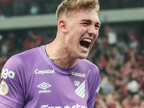 O novo grande goleiro do Athletico tido como substituto de Bento