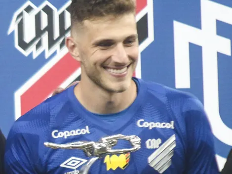 Bento deixa o United 'de lado' e avança nas conversas com outra equipe
