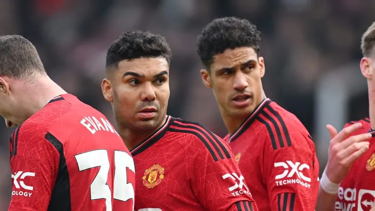 Manchester United acerta saída de jogador no final da temporada, diz jornalista. (Photo by Michael Regan/Getty Images)