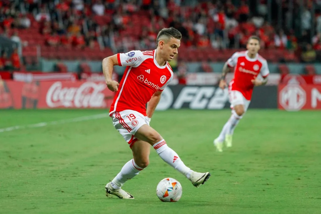 Borré ainda não marcou pelo time gaúcho (Foto: Lucas Gabriel Cardoso/AGIF)