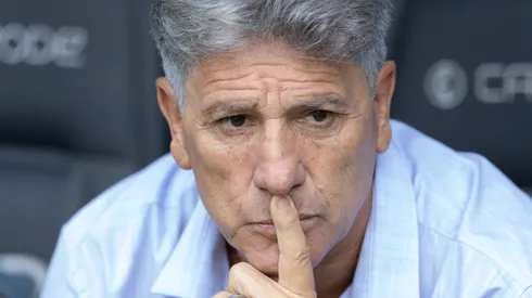 Torcida do Grêmio pede saída de Renato Portaluppi. Foto: Liamara Polli/AGIF