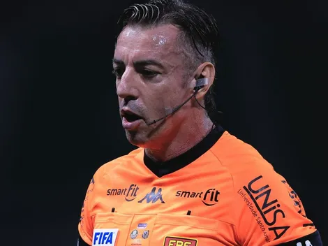 Rafael Claus se esconde de polêmicas e explica pênalti a favor do Palmeiras