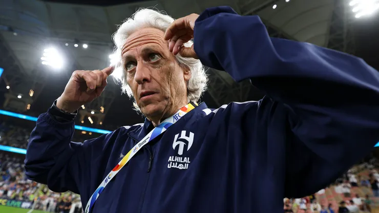 Jorge Jesus pode receber +1 estrela no Al-Hilal (Foto: Yasser Bakhsh/Getty Images)