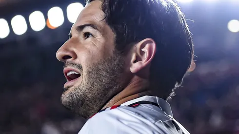 De casa nova: Alexandre Pato, ex-São Paulo, 'pede' para atuar em rival do Internacional. (Photo by Marcelo Endelli/Getty mages)