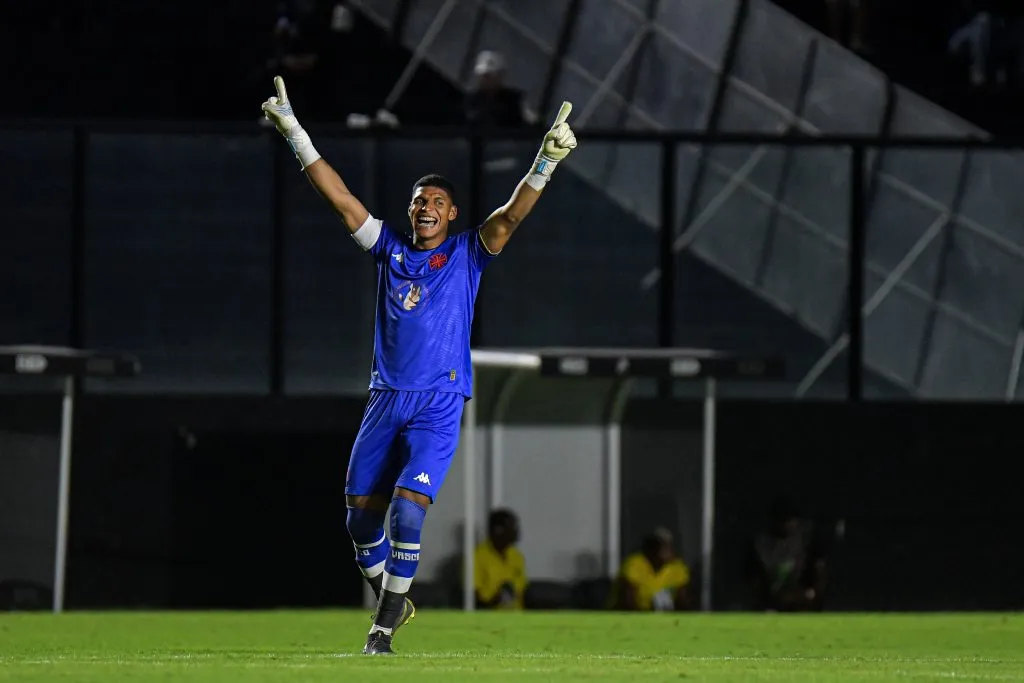 Halls em ação pelo Vasco  | Foto: Thiago Ribeiro/AGIF