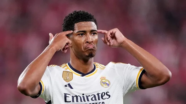 Torcida do Real Madrid fica desesperado com escolha de Bellingham. Foto: Juan Manuel Serrano Arce/Getty Images