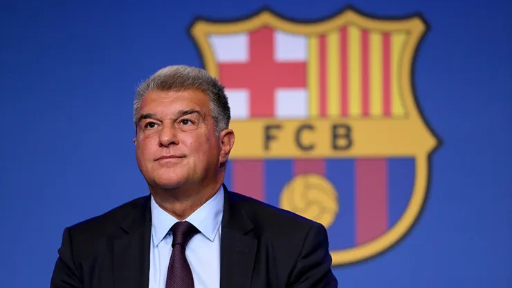 Barcelona quer contratar ex-Corinthians de R$ 274 milhões, mas tem concorrência