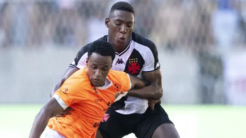 Flamengo recebe aval de Tite para fechar a contratação de jogador do rival. Foto: Jorge Rodrigues/AGIF