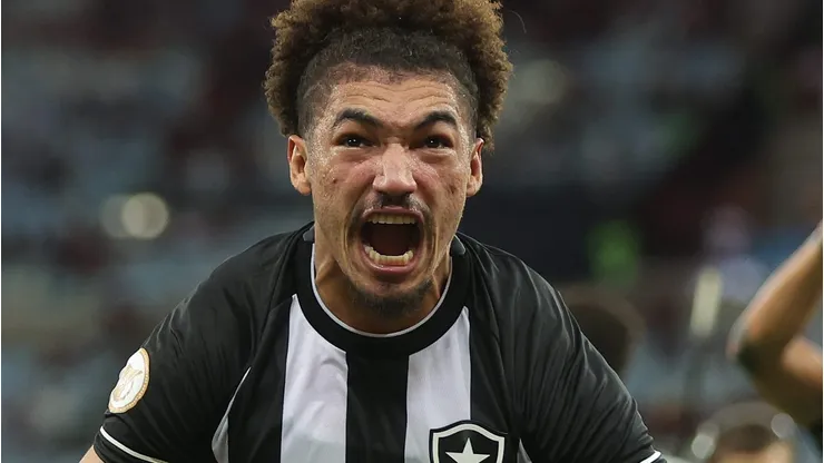 Rival do Corinthians quer dar chapéu no Timão e fechar com Adryelson, ex-Botafogo. (Photo by Buda Mendes/Getty Images)