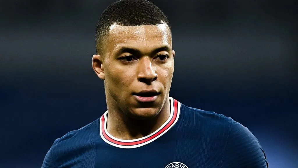 Mbappé e Haaland form descartados pelo Barcelona. (Photo by David Ramos/Getty Images)