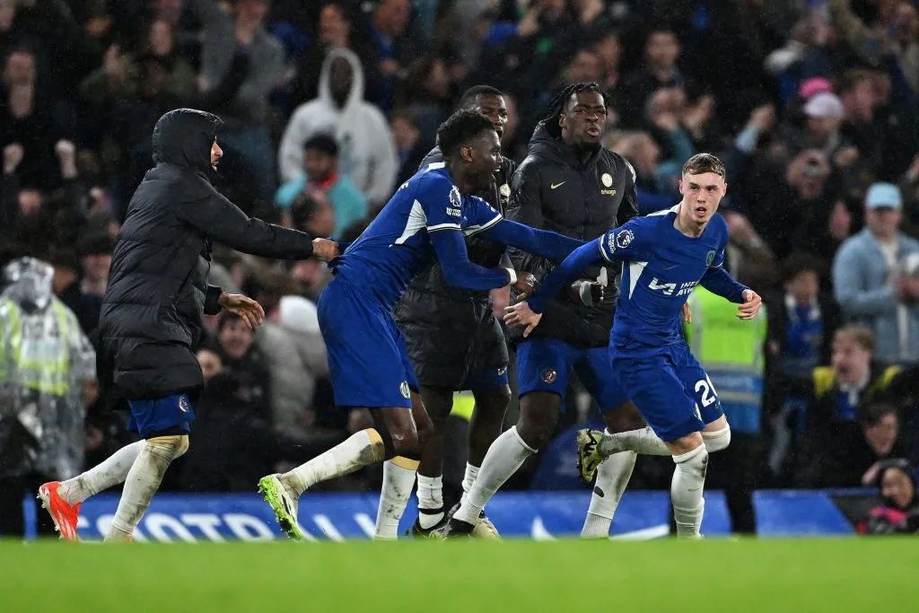 Jovem decidiu o jogo com três gols (Foto: Shaun Botterill/Getty Images)