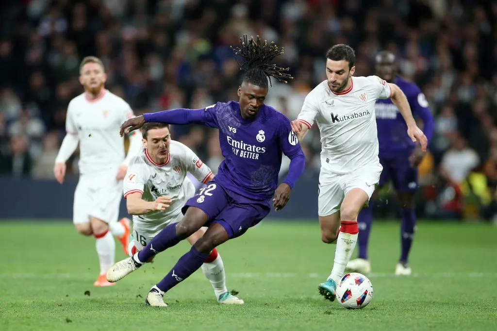 Arsenal tenta Camavinga. (Photo by Florencia Tan Jun/Getty Images)