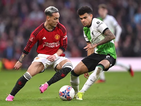 Liverpool defende liderança da Premier League em clássico contra o Manchester United