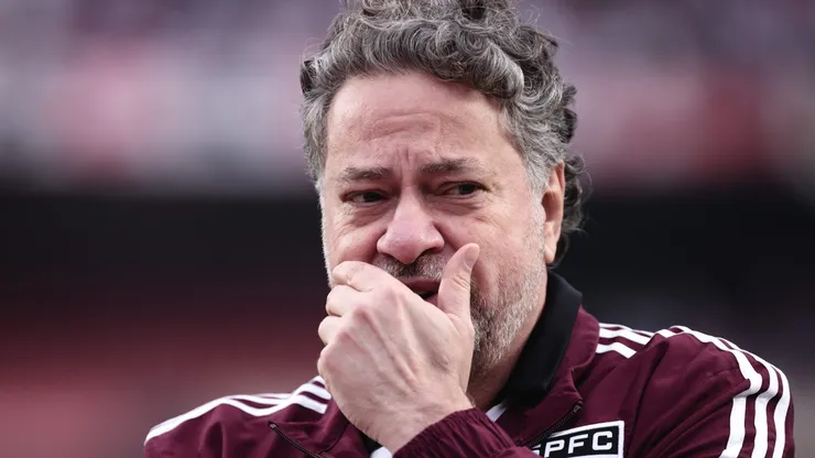 Diretoria do São Paulo não está satisfeita com o trabalho de Carpini, segundo site. Foto: Ettore Chiereguini/AGIF
