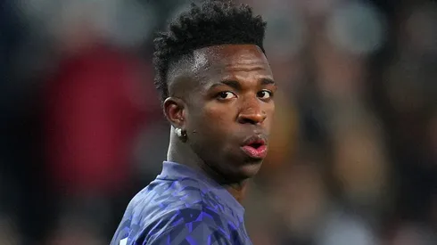 Este é o destino ideal para Vinicius Júnior caso deixe o Real Madrid (Photo by Aitor Alcalde/Getty Images)