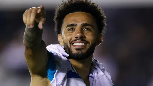 Nada de Corinthians: Claudinho, do Zenit, pode vestir vermelho no meio do ano. (Photo by Buda Mendes/Getty Images)