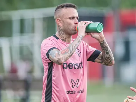 Após Luan, Vitória quer contratar defensor do Grêmio