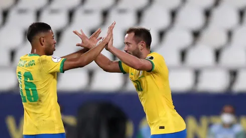 São Paulo tenta acordo com grande nome que atuou pela Seleção Brasileira. (Photo by Buda Mendes/Getty Images)