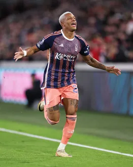 Danilo enquanto comemora gol do Nottingham Forest na Premier League. Foto: Alex Pantling/Getty Images