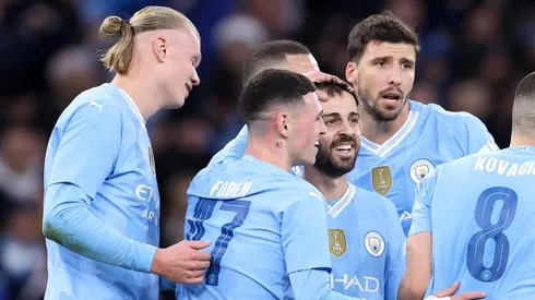 Xavi volta atrás, considera ficar no Barcelona e pede 2 grandes reforços para a diretoria. (Photo by Alex Livesey/Getty Images)