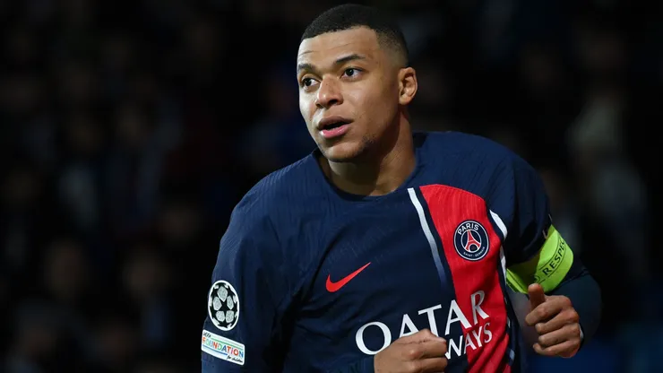 Mbappé voltou a ser substituído no PSG (Foto: David Ramos/Getty Images)