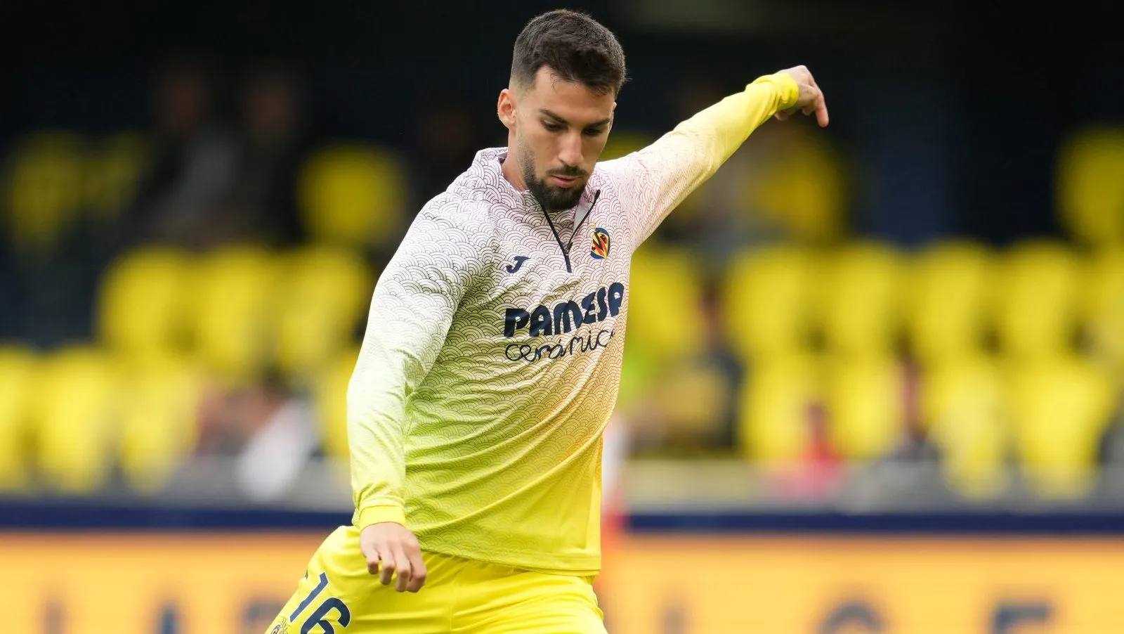 VILLO meia-atacante tem o desejo de atuar no Camp Nou (Foto: Aitor Alcalde/Getty Images)