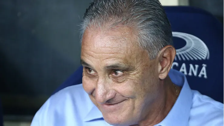 Tite deu o aval para o Flamengo negociar com um dos jogadores que passou pela Seleção.