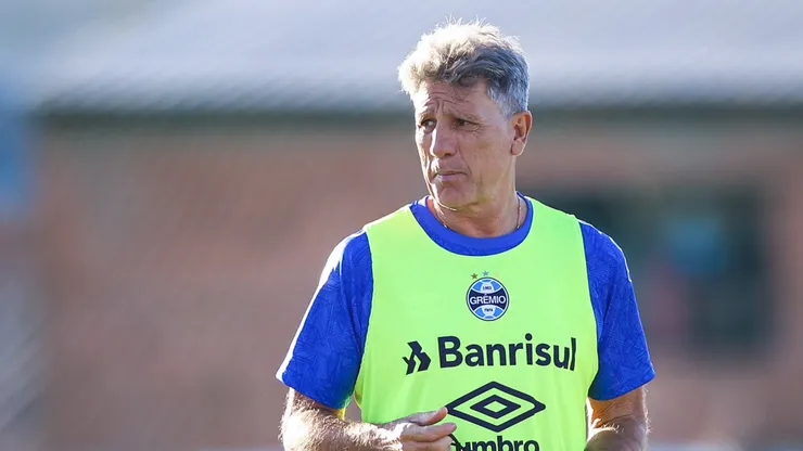 Renato saiu em defesa de jogador gremista (Foto: Lucas Uebel/Grêmio/Divulgação)