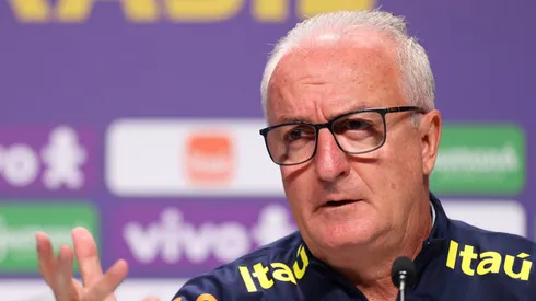 Dorival concorda com Taffarel e chama goleiro como emergência até segunda (3). Foto: Lucas Figueiredo/Getty Images