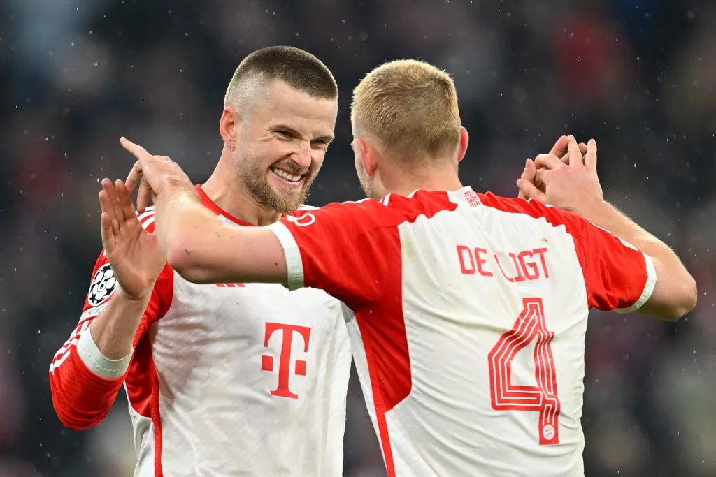 Eric Dier e Matthijs de Ligt comemoram vitória do Bayern de Munique. (Foto: Christian Kaspar-Bartke/Getty Images)
