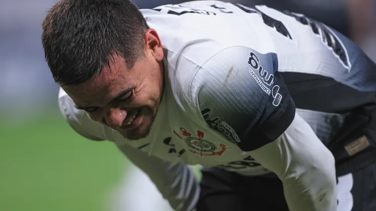 Fagner sofre lesão