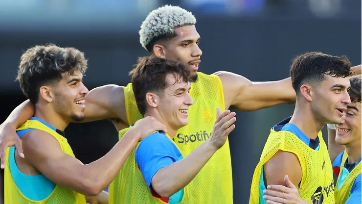 Abde Ezzalzouli, Marc Casado, Ronald Araujo, Pedri e Gavi do FC Barcelona (Photo by Michael Reaves/Getty Images)