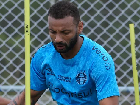 Grêmio recebe atualizações sobre futuro de JP Galvão