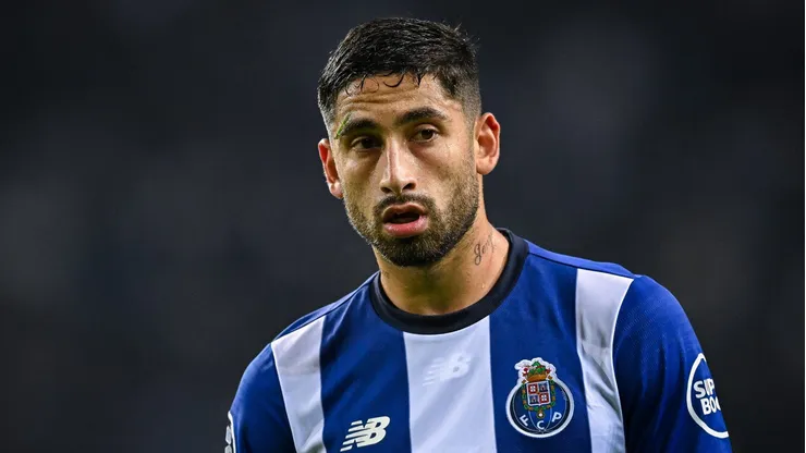 Alan Varela, jogador do Porto. Meio-campista está na mira do Atlético de Madrid. Foto: Octavio Passos/Getty Images