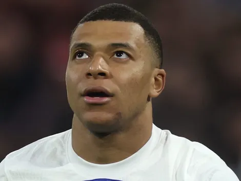 PSG quer Khvicha Kvaratskhelia para assumir a vaga de Mbappé