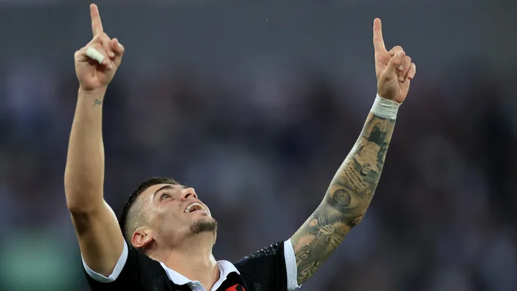 Gabriel Pec saiu do Vasco, mas ainda impacta na realidade financeira do clube carioca.