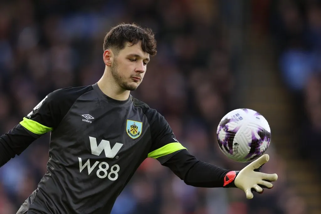 James Trafford com a camisa do Burnley nesta temporada. Foto: Richard Heathcote/Getty Images.