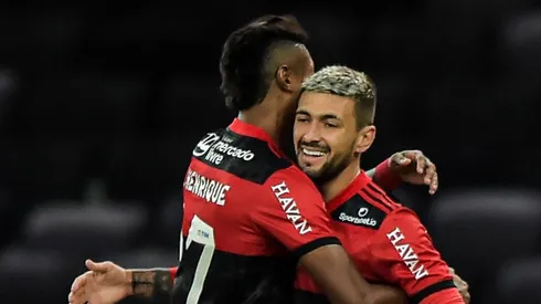 Flamengo estuda vender ídolo do elenco para trazer Michael de volta. Foto: Thiago Ribeiro/AGIF