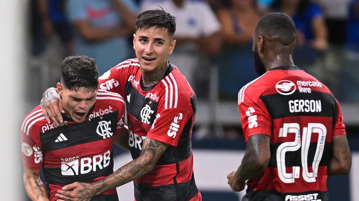 Flamengo pode perder outro titular para a Europa após venda de Fabrício Bruno. (Photo by Pedro Vilela/Getty Images)