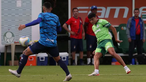 O jogador Bruno Rodrigues, da SE Palmeiras, durante jogo-treino contra a equipe do São Caetano, na Academia de Futebol.
