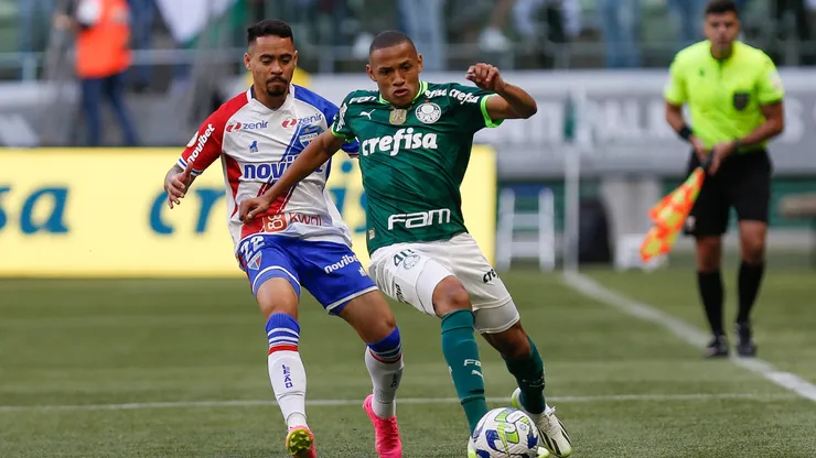 Jhon Jhon em partida contra o Fortaleza